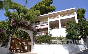Zontanos Studios & Apartments
